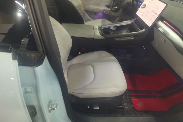 Used ARCFOX Alpha S5 2024 560MAX 185kW Right Front Seat