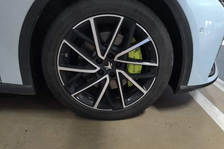 Used ARCFOX Alpha S5 2024 560MAX 185kW Right Front Wheel Hub