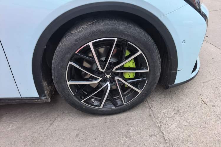 Used ARCFOX Alpha S5 2024 560PRO 185kW Right Front Wheel Hub