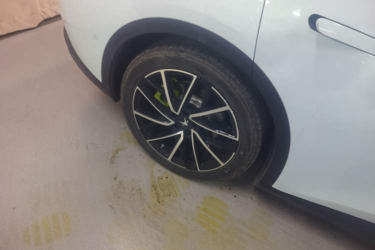 Used ARCFOX Alpha S5 2024 560MAX 185kW Right Rear Wheel Hub