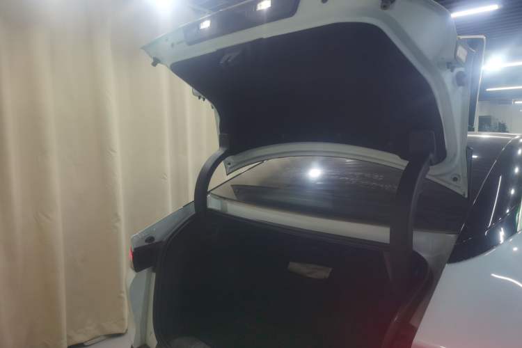Used ARCFOX Alpha S5 2024 560MAX 185kW Trunk