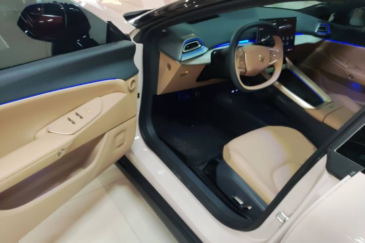 Used ARCFOX Alpha S5 2024 560MAX 185kW Interior 3