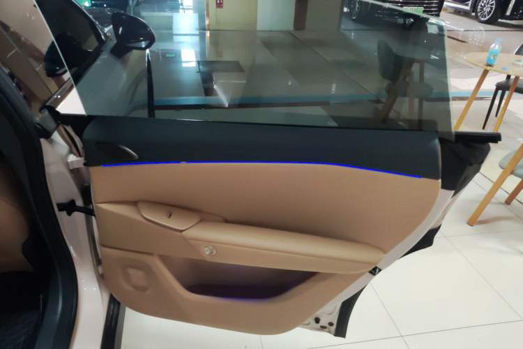 Used ARCFOX Alpha S5 2024 560MAX 185kW Interior 6