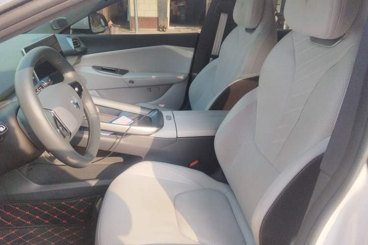 Used ARCFOX Alpha S5 2024 560MAX 185kW Left Front Seat
