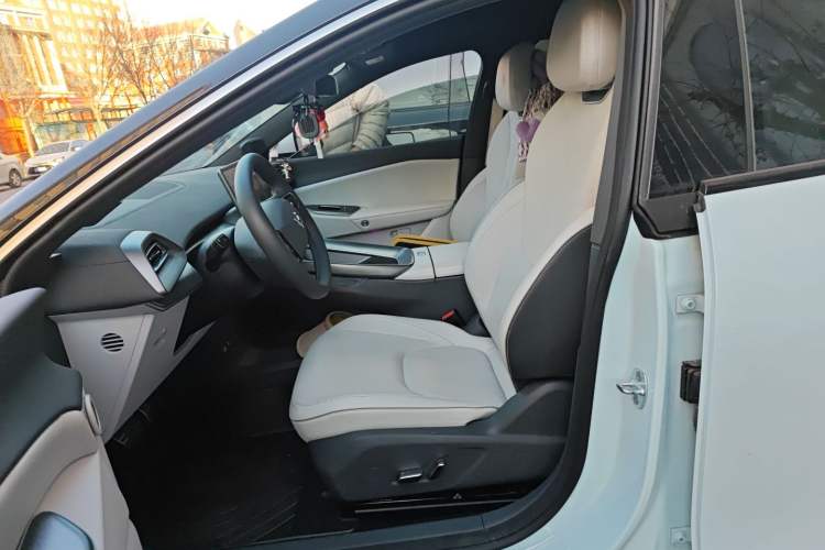 Used ARCFOX Alpha S5 2024 560MAX 185kW Left Front Seat
