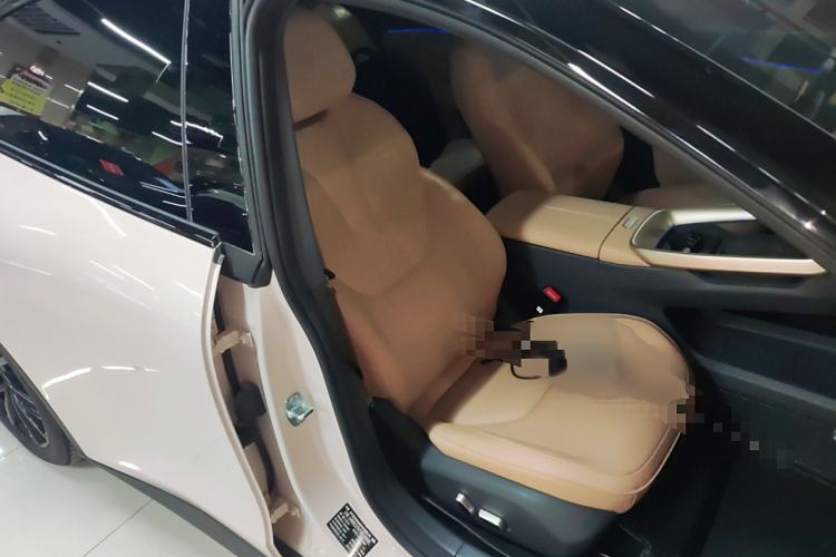 Used ARCFOX Alpha S5 2024 560MAX 185kW Right Front Seat