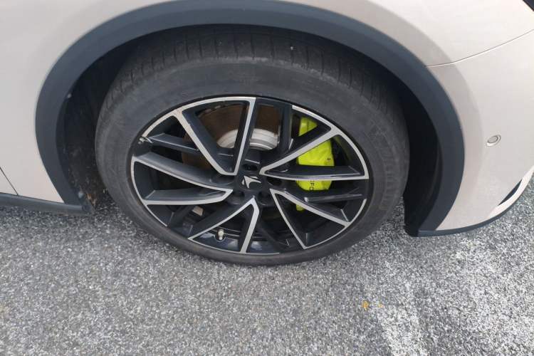 Used ARCFOX Alpha S5 2024 708MAX 200kW Right Front Wheel Hub
