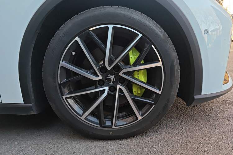 Used ARCFOX Alpha S5 2024 560MAX 185kW Right Front Wheel Hub