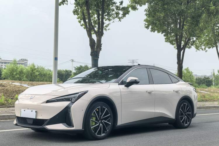 Used ARCFOX Alpha S5 2024 708MAX 200kW Guazi used car, China used car export, Used car for sale, Used cars, Cheapest cars for sale