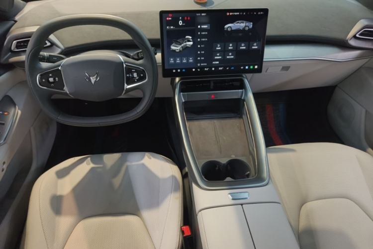 Used ARCFOX Alpha S5 2024 560PRO 185kW Center Console
