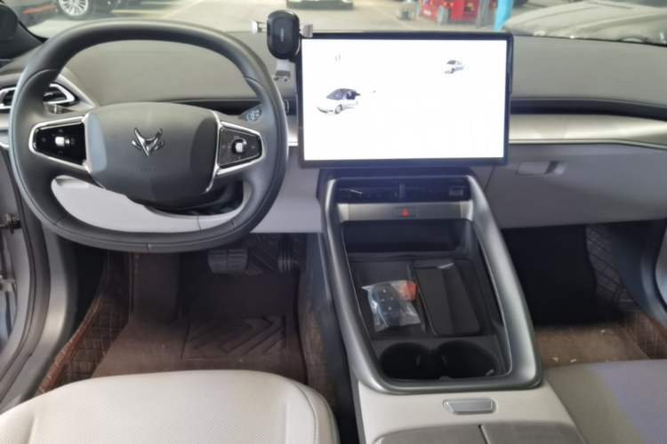 Used ARCFOX Alpha S5 2024 560PRO 185kW Center Console