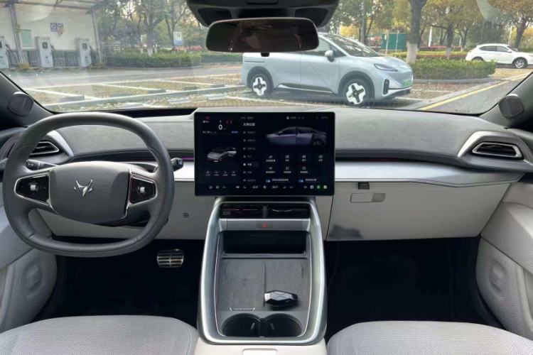 Used ARCFOX Alpha S5 2024 560MAX 185kW Interior 1