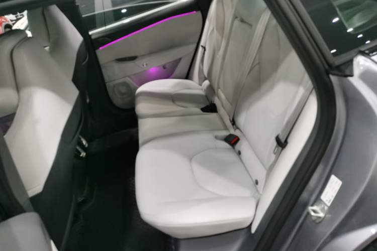 Used ARCFOX Alpha S5 2024 560MAX 185kW Interior 4