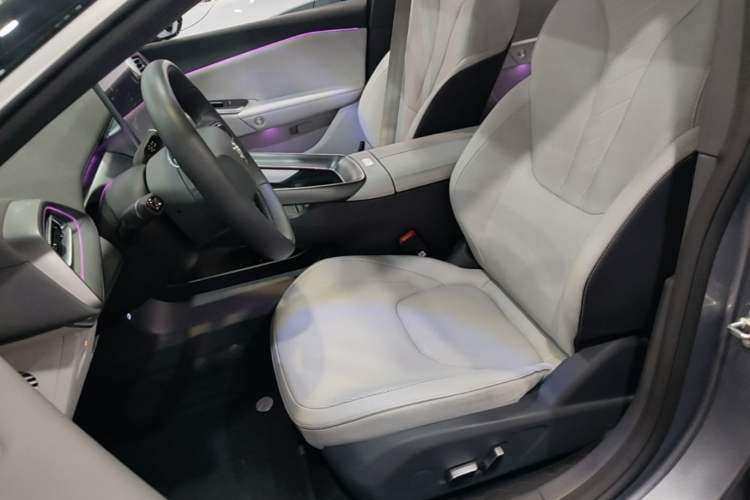 Used ARCFOX Alpha S5 2024 560MAX 185kW Left Front Seat