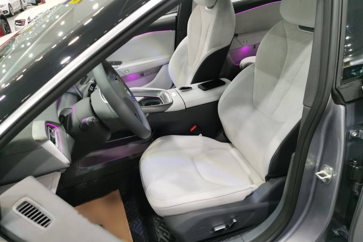 Used ARCFOX Alpha S5 2024 560MAX 185kW Left Front Seat