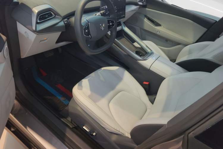 Used ARCFOX Alpha S5 2024 560PRO 185kW Left Front Seat