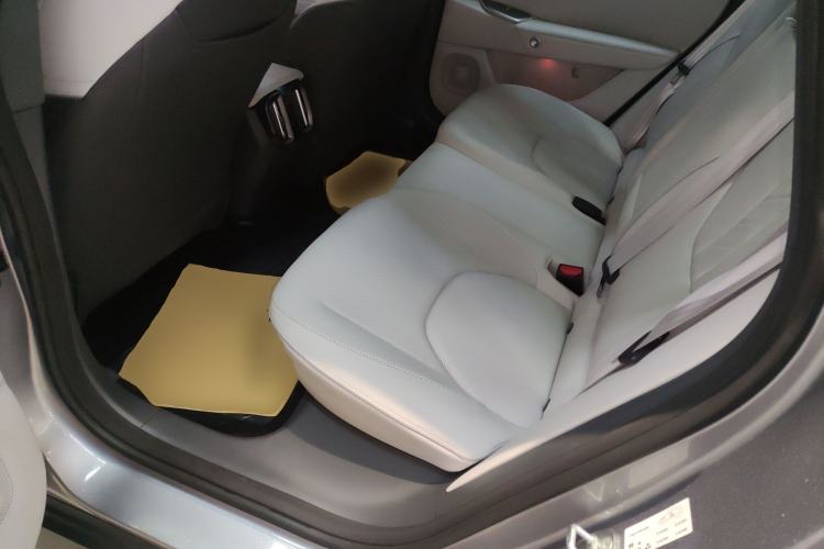 Used ARCFOX Alpha S5 2024 708MAX 200kW Left Rear Seat
