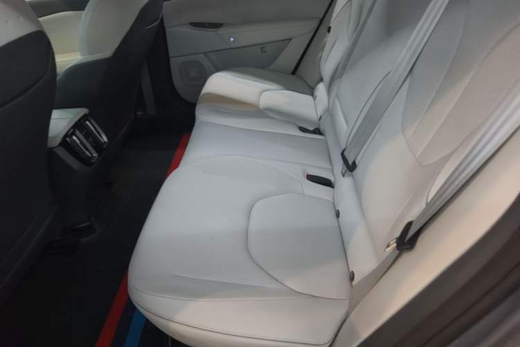 Used ARCFOX Alpha S5 2024 560PRO 185kW Left Rear Seat