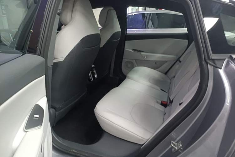 Used ARCFOX Alpha S5 2024 560PRO 185kW Left Rear Seat
