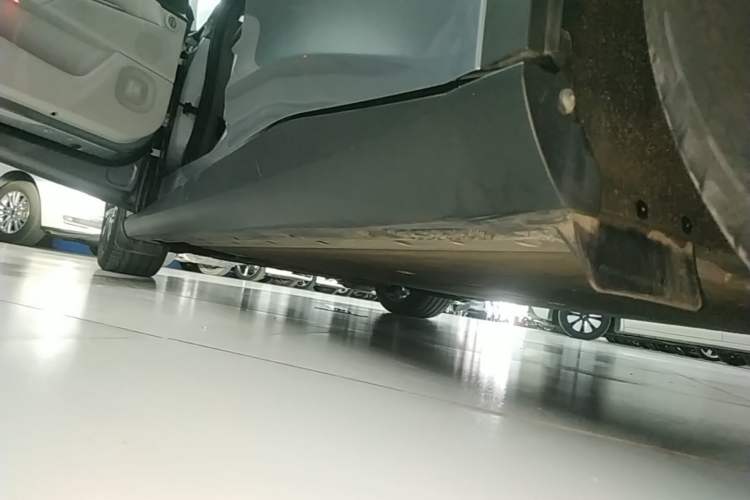 Used ARCFOX Alpha S5 2024 560MAX 185kW Left Side Sill