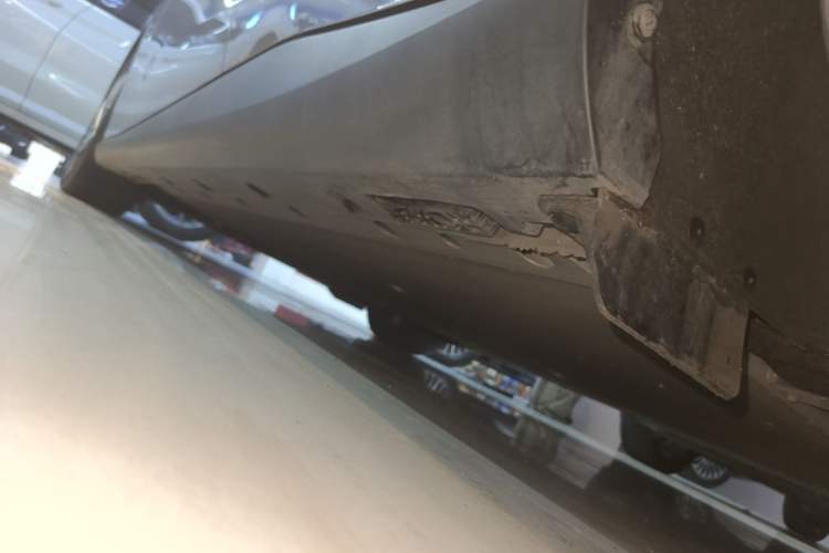Used ARCFOX Alpha S5 2024 560PRO 185kW Left Side Sill