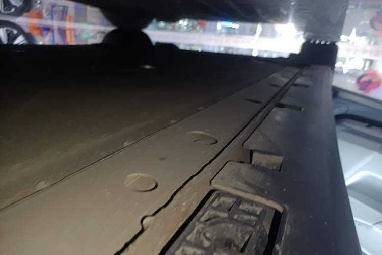 Used ARCFOX Alpha S5 2024 560PRO 185kW Left Side Sill