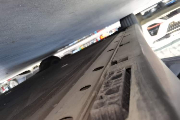 Used ARCFOX Alpha S5 2024 560PRO 185kW Left Side Sill