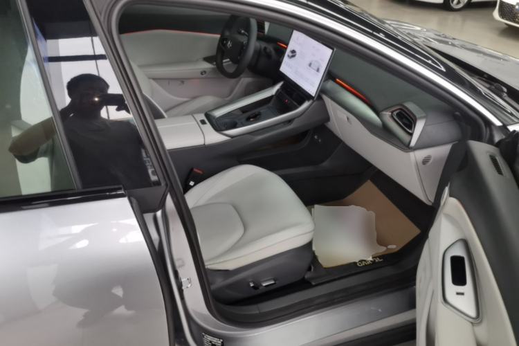 Used ARCFOX Alpha S5 2024 560MAX 185kW Right Front Seat