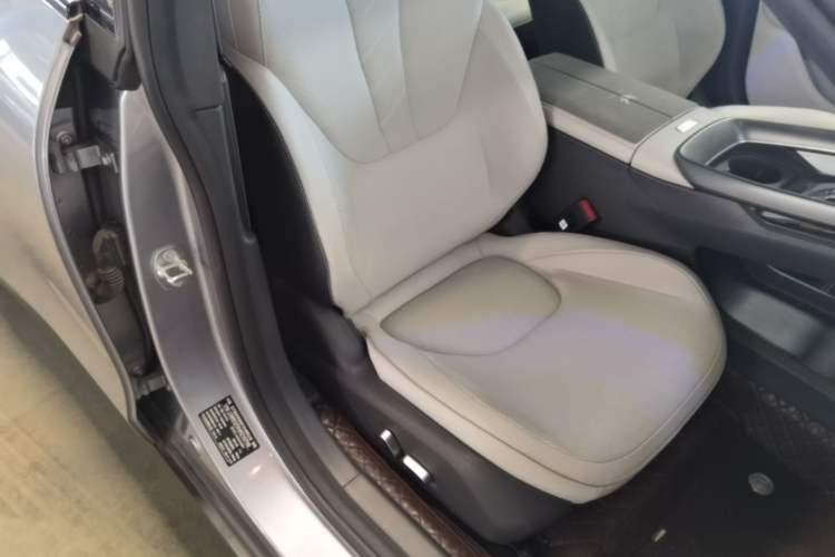 Used ARCFOX Alpha S5 2024 560PRO 185kW Right Front Seat