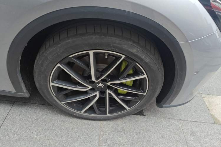 Used ARCFOX Alpha S5 2024 560MAX 185kW Right Front Wheel Hub