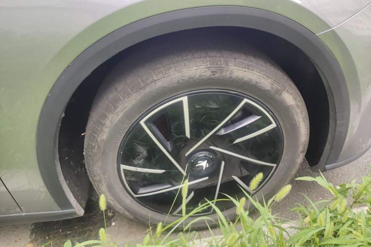 Used ARCFOX Alpha S5 2024 560PRO 185kW Right Front Wheel Hub