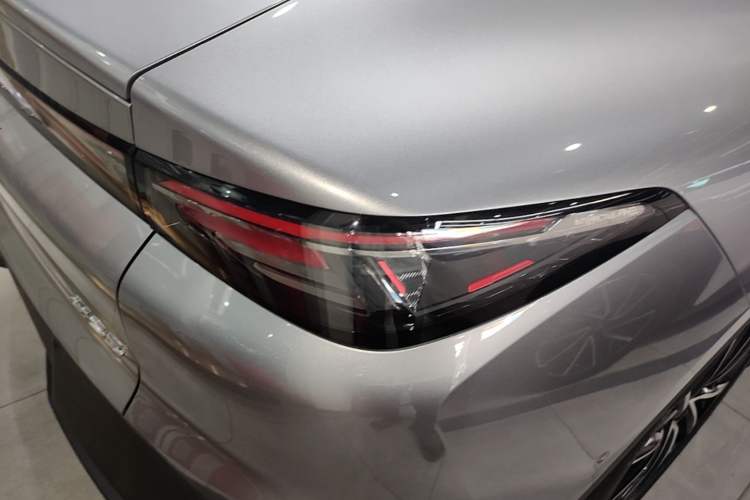 Used ARCFOX Alpha S5 2024 560MAX 185kW Right Rear Taillight