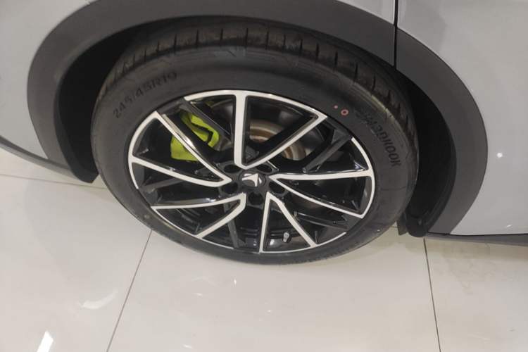 Used ARCFOX Alpha S5 2024 708MAX 200kW Right Rear Wheel Hub