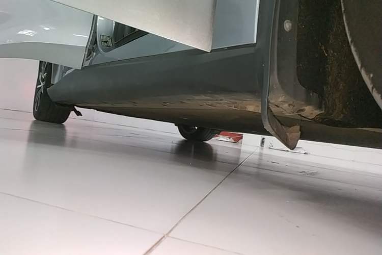 Used ARCFOX Alpha S5 2024 560MAX 185kW Right Side Sill