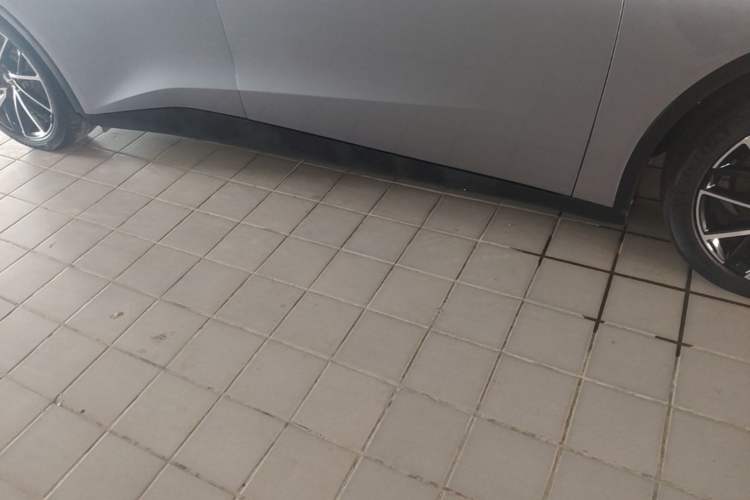 Used ARCFOX Alpha S5 2024 560MAX 185kW Right Side Sill