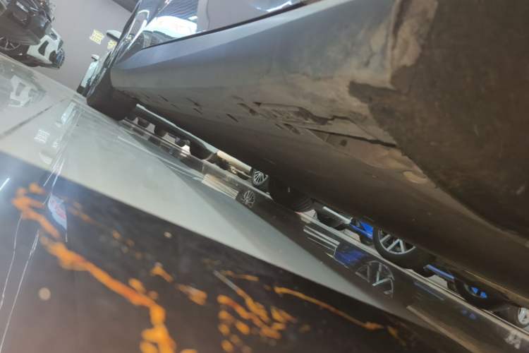 Used ARCFOX Alpha S5 2024 560PRO 185kW Right Side Sill