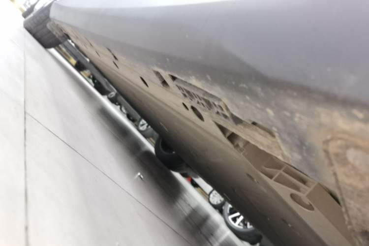 Used ARCFOX Alpha S5 2024 560MAX 185kW Right Side Sill