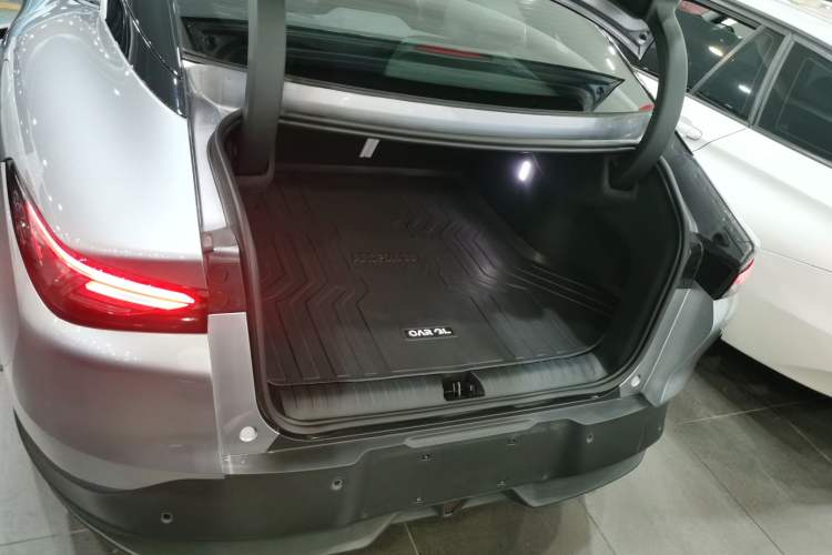 Used ARCFOX Alpha S5 2024 560MAX 185kW Trunk
