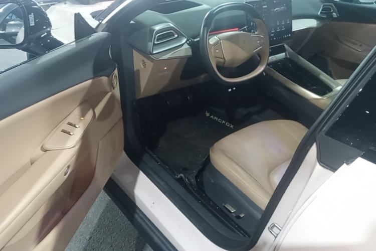 Used ARCFOX Alpha S5 2024 708MAX 200kW Driver Seat