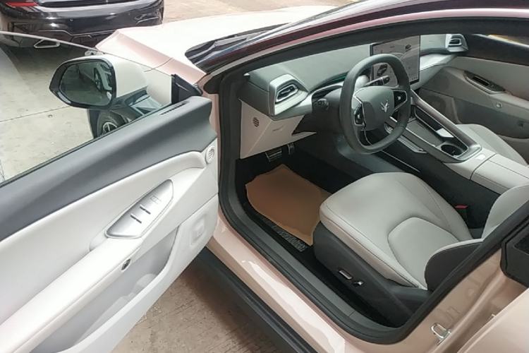 Used ARCFOX Alpha S5 2024 560MAX 185kW Driver Seat