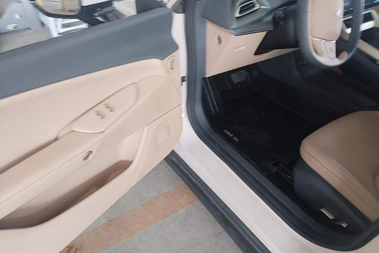 Used ARCFOX Alpha S5 2024 560PRO 185kW Driver Seat
