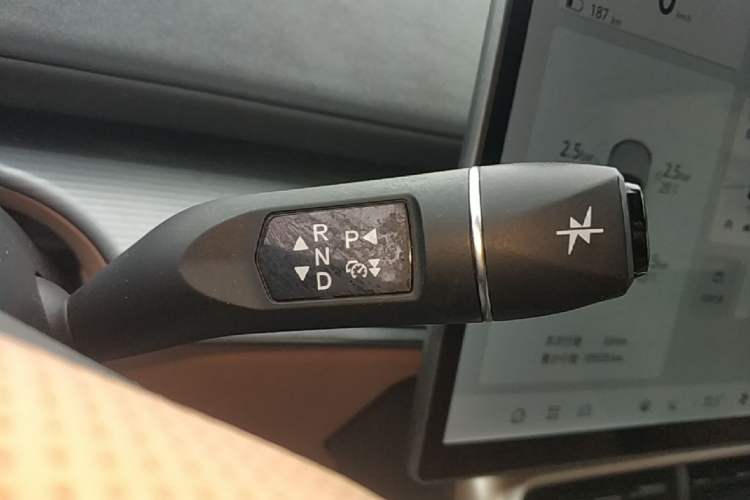 Used ARCFOX Alpha S5 2024 560PRO 185kW Gear Lever
