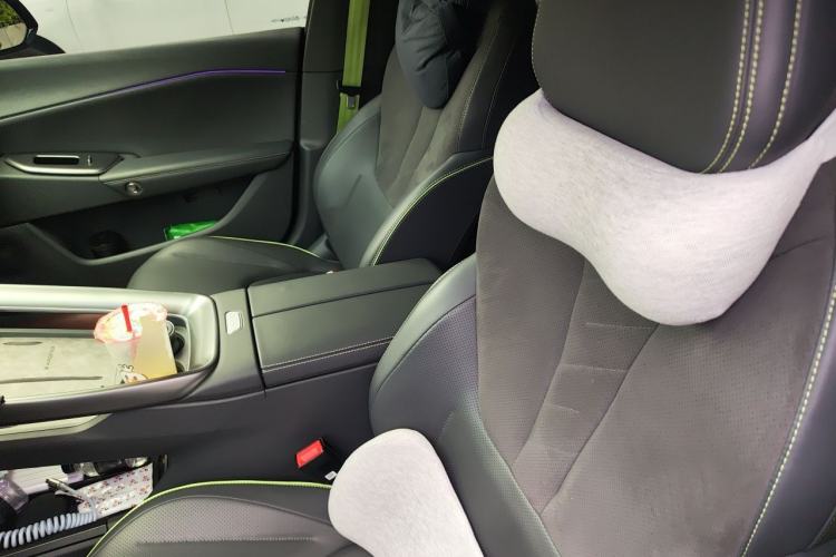 Used ARCFOX Alpha S5 2024 650ULTRA 390kW Left Front Seat