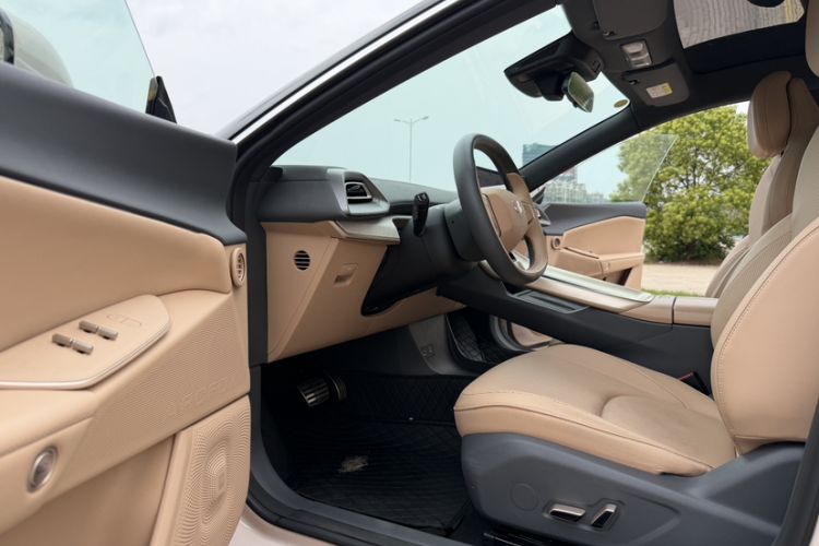 Used ARCFOX Alpha S5 2024 560MAX 185kW Interior 5