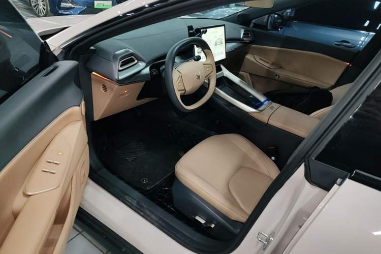Used ARCFOX Alpha S5 2024 560PRO 185kW Left Front Seat
