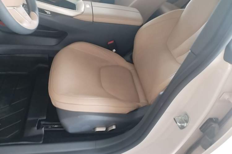 Used ARCFOX Alpha S5 2024 560PRO 185kW Left Front Seat