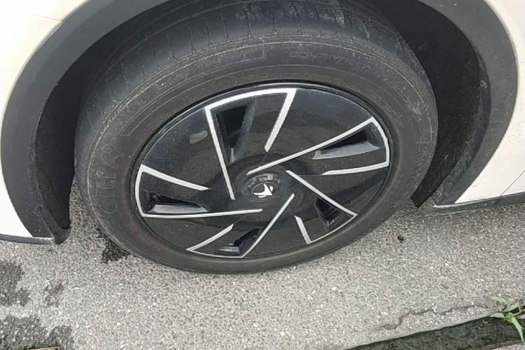 Used ARCFOX Alpha S5 2024 560PRO 185kW Left Front Wheel Hub