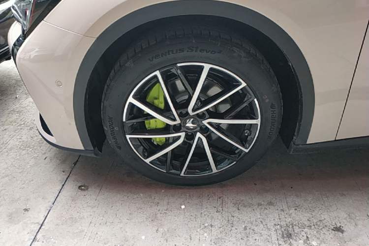 Used ARCFOX Alpha S5 2024 560MAX 185kW Left Front Wheel Hub
