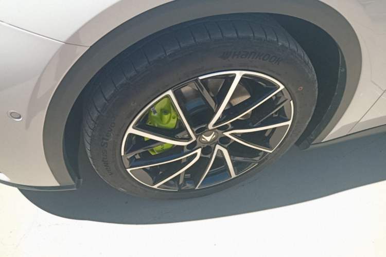 Used ARCFOX Alpha S5 2024 708MAX 200kW Left Front Wheel Hub