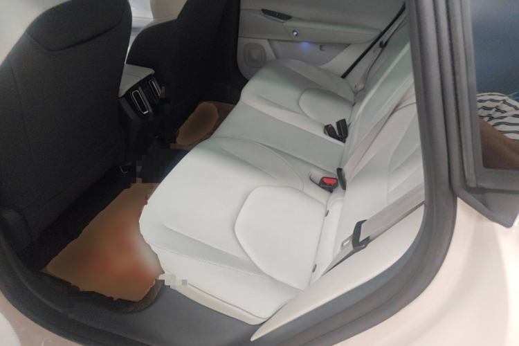 Used ARCFOX Alpha S5 2024 708MAX 200kW Left Rear Seat